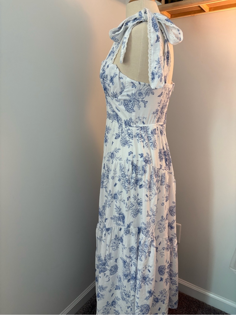 Francesca’s Floral Tie-Shoulder Maxi Dress - Picture 4 of 13